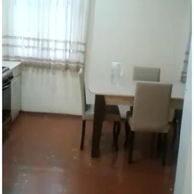 In Baku 70.0 m² apartment is for sale - Image 2