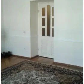 In Baku 70.0 m² apartment is for sale - Image 8