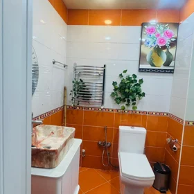 In Baku 70.0 m² apartment is for rent - Image 2