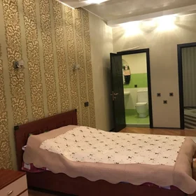 In Baku 130.0 m² apartment is for rent - Image 3
