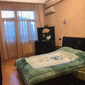 In Baku 130.0 m² apartment is for rent - Image 9