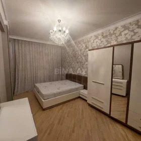 In Baku 135.0 m² apartment is for rent - Image 5