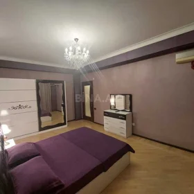 In Baku 135.0 m² apartment is for rent - Image 6