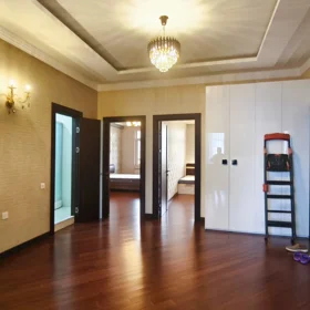 In Baku 130.0 m² apartment is for rent - Image 10