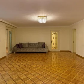 In Baku 170.0 m² apartment is for rent - Image 3