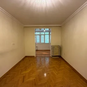 In Baku 170.0 m² apartment is for rent - Image 8