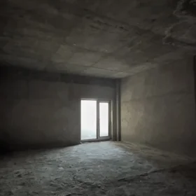 In Baku 300.0 m² apartment is for sale - Image 2