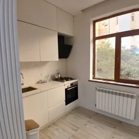 In Baku 60.0 m² apartment is for rent - Image 2