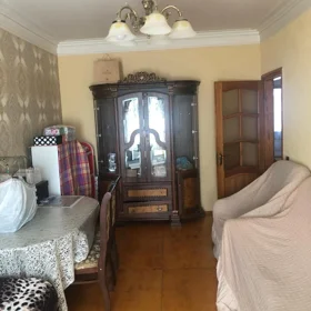 In Baku 60.0 m² apartment is for rent - Image 3