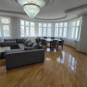In Baku 165.0 m² apartment is for rent - Image 3