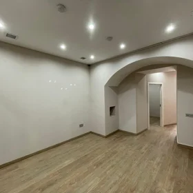 In Səbail rayonu 60.0 m² commercial is for rent - Image 2