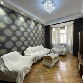 In Baku 110.0 m² apartment is for rent - Image 3