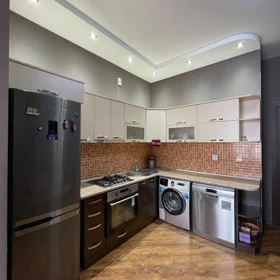 In Baku 110.0 m² apartment is for rent - Image 10