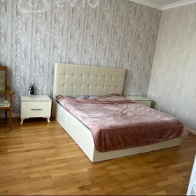 In Baku 140.0 m² apartment is for rent - Image 3