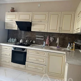 In Baku 140.0 m² apartment is for rent - Image 4