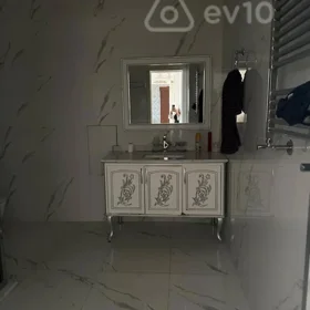 In Baku 140.0 m² apartment is for rent - Image 6