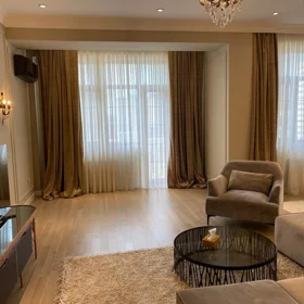 In Baku 170.0 m² apartment is for rent - Image 5