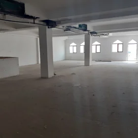 In Xətai rayonu 352.0 m² commercial is for rent - Image 3