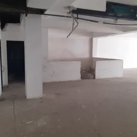 In Xətai rayonu 352.0 m² commercial is for rent - Image 4