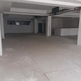 In Xətai rayonu 352.0 m² commercial is for rent - Image 5