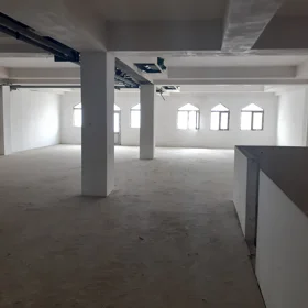 In Xətai rayonu 352.0 m² commercial is for rent - Image 10