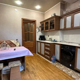In Baku 80.0 m² apartment is for sale - Image 9