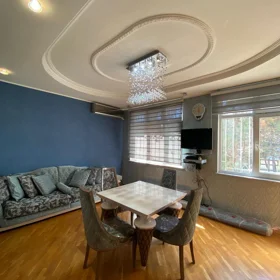 In Baku 1000.0 m² apartment is for rent - Image 3