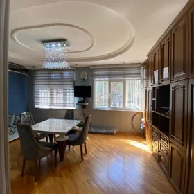 In Baku 1000.0 m² apartment is for rent - Image 4