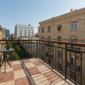 In Səbail rayonu 60.0 m² apartment is for rent - Image 7