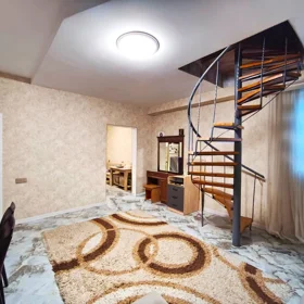 In Baku 90.0 m² house with 3.0 rooms is for rent - Image 3