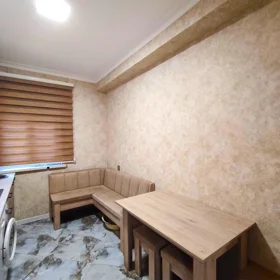In Baku 90.0 m² house with 3.0 rooms is for rent - Image 7