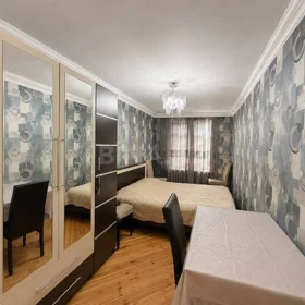In Baku 80.0 m² apartment is for rent - Image 8