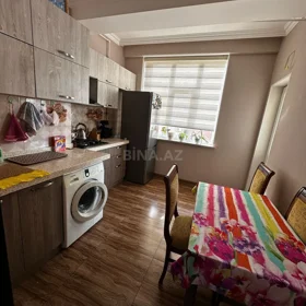 In Baku 70.0 m² apartment is for rent - Image 2