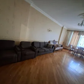 In Baku 140.0 m² apartment is for rent - Image 3