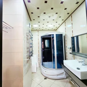 In Baku 132.0 m² apartment is for rent - Image 9