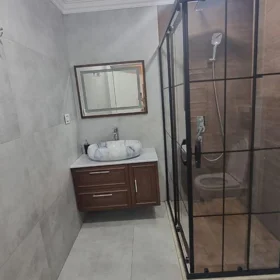 In Baku 106.0 m² apartment is for rent - Image 9