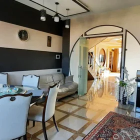 In Baku 250.0 m² apartment is for rent - Image 2