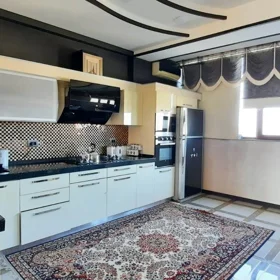In Baku 250.0 m² apartment is for rent - Image 9