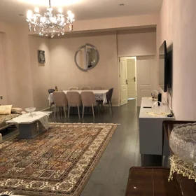 In Baku 202.0 m² apartment is for sale - Image 8