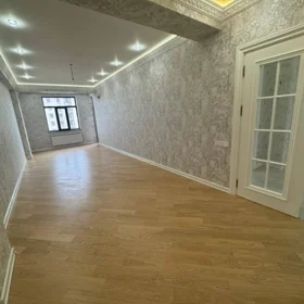 In Baku 151.0 m² apartment is for sale - Image 3