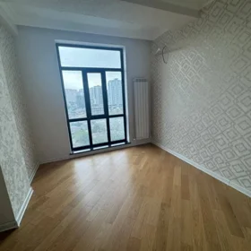 In Baku 151.0 m² apartment is for sale - Image 6