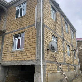 In Binəqədi rayonu 600.0 m² house with 9.0 rooms is for sale - Image 7