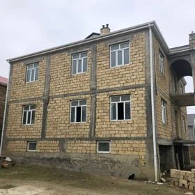 In Binəqədi rayonu 600.0 m² house with 9.0 rooms is for sale - Image 8