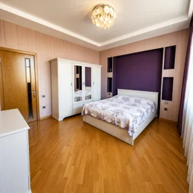 In Baku 135.0 m² apartment is for sale - Image 2