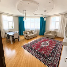 In Baku 135.0 m² apartment is for sale - Image 4