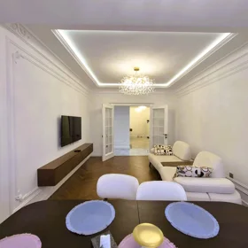 In Baku 120.0 m² apartment is for sale - Image 4