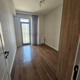 In Baku 90.0 m² apartment is for rent - Image 5