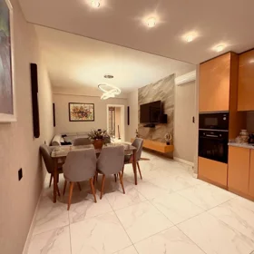 In Baku 103.0 m² apartment is for sale - Image 2