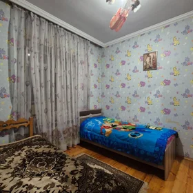 In Binəqədi rayonu 190.0 m² house with 4.0 rooms is for sale - Image 2