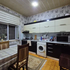 In Binəqədi rayonu 190.0 m² house with 4.0 rooms is for sale - Image 7